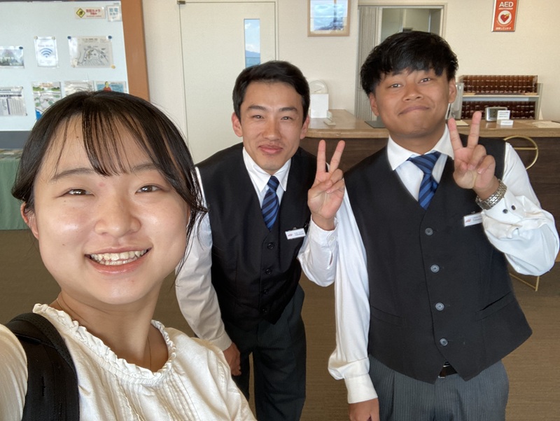 Connect Job staff assists with the start of the life in Japan and provide regular follow-up support.